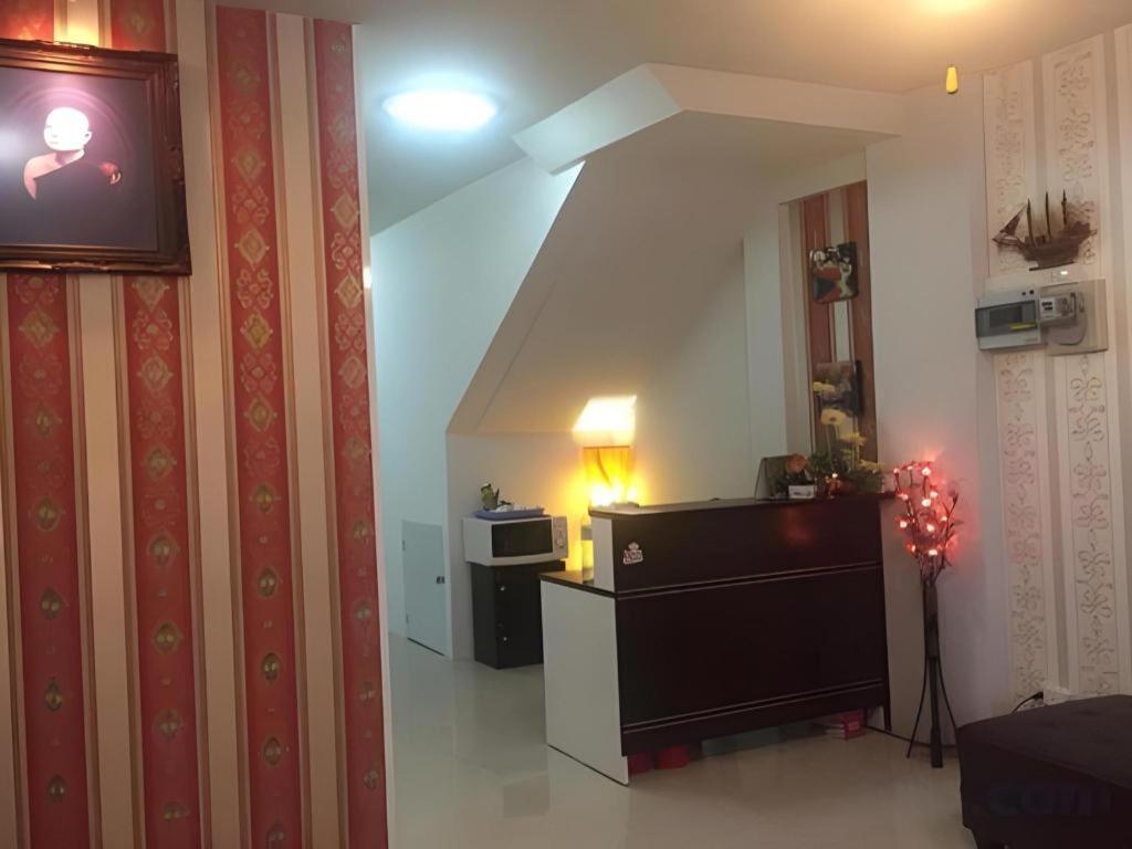 Tontalay Hotel Bang Saen Exterior photo