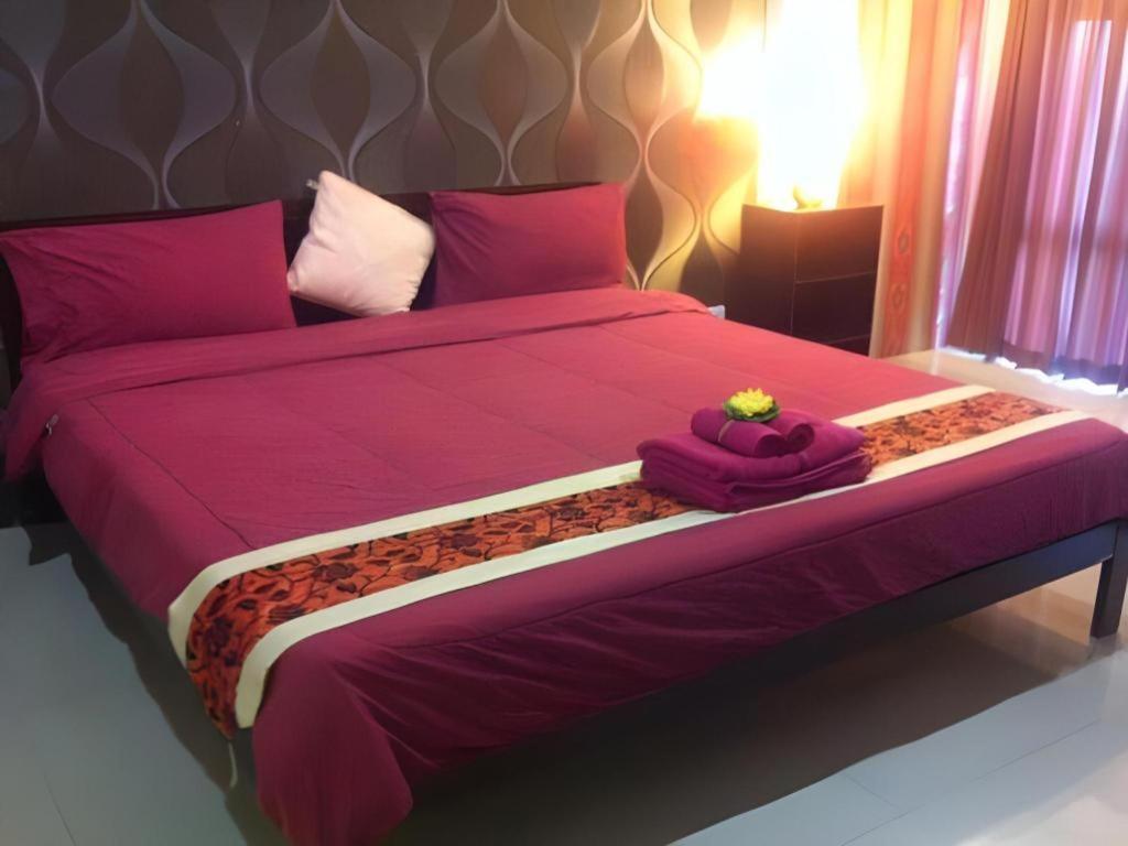 Tontalay Hotel Bang Saen Exterior photo